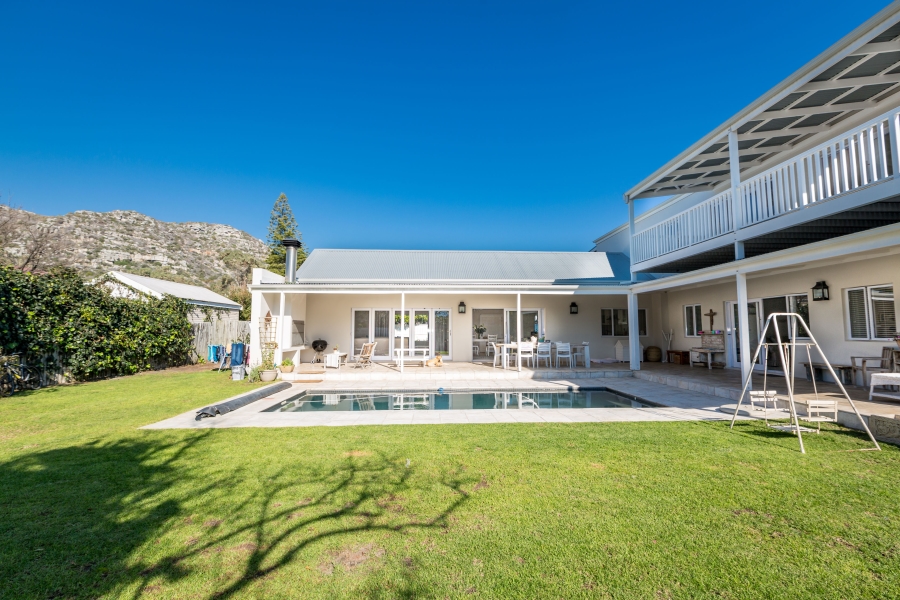 5 Bedroom Property for Sale in Kommetjie Western Cape